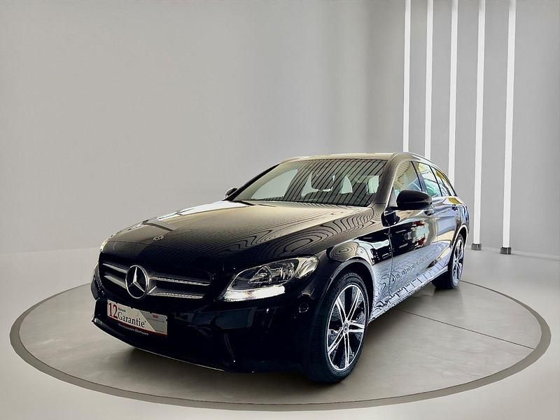 Gebraucht Mercedes C300e 313 PS (230 kW) 2020 Schwarz Kombi