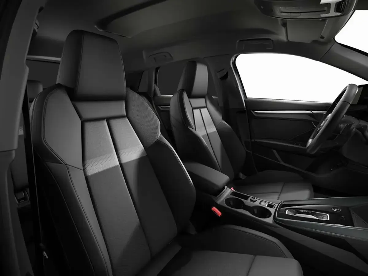 Gebraucht Audi A3 Ambiente 204 PS (150 kW) 2025 Grau Limousine