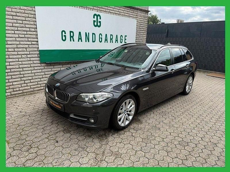Grau Gebraucht 2015 BMW 520 Sport Line Kombi | 11.649 € (Guter Preis) - Bild 1/3
