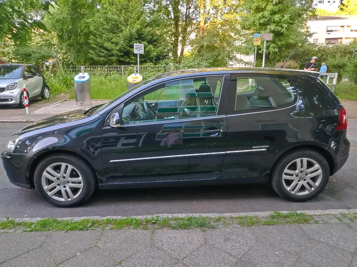 Gebraucht VW Golf V 2008 Schwarz Kleinwagen