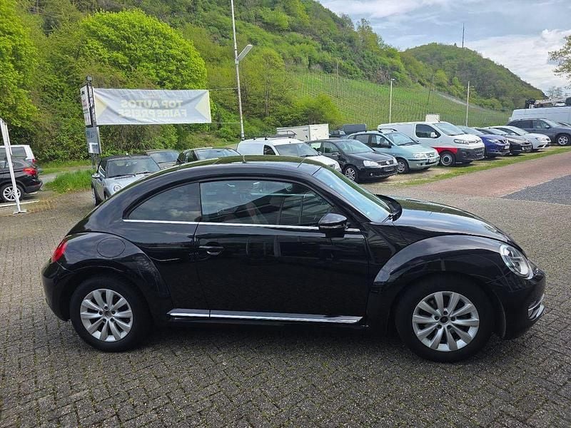Usata VW Beetle Design 105 CV (77 kW) 2012 Nero Utilitaria