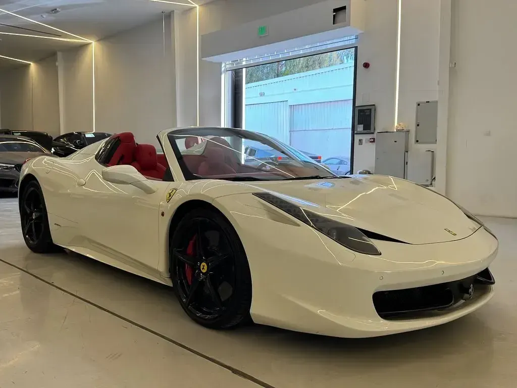 Gebraucht Ferrari 458 570 PS (419 kW) 2014 Weiß Cabrio