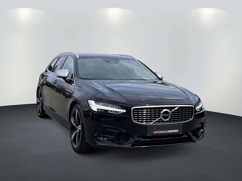 Gebraucht Volvo V90 R-Design 190 PS (139 kW) 2018 Onyx black (metallic) Kombi