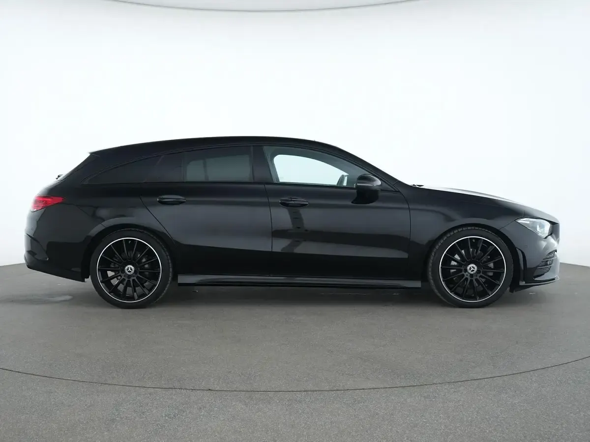 Gebraucht Mercedes CLA220 AMG line 190 PS (139 kW) 2021 Kosmosschwarz Limousine