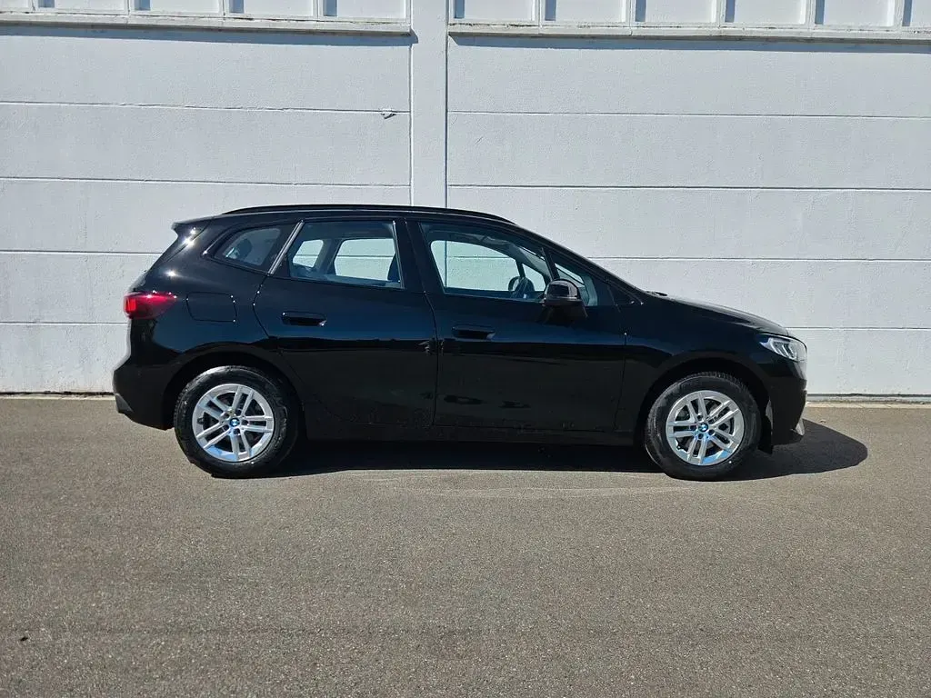 Gebraucht BMW 216 Active Tourer 122 PS (89 kW) 2025 Schwarz Van / Kleinbus