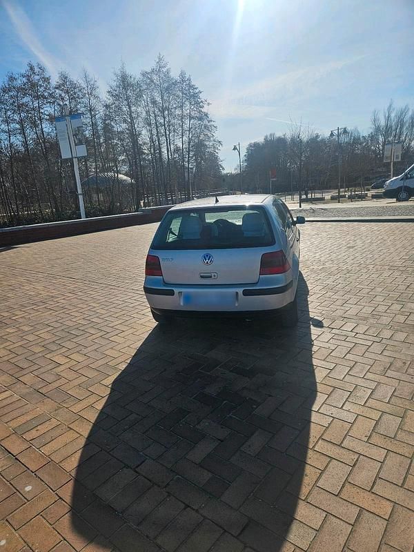 Gebraucht VW Golf IV 75 PS (55 kW) 1999 Silber Kleinwagen