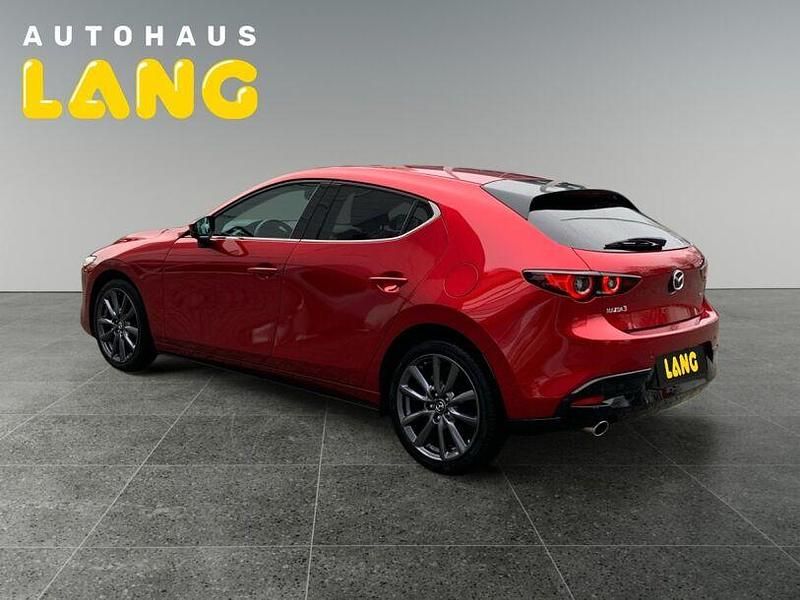 Gebraucht Mazda 3 Center-Line 140 PS (102 kW) 2025 Soul red crystal (metallic) Limousine