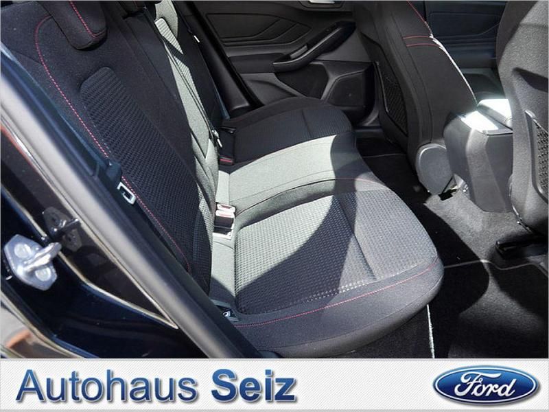 Gebraucht Ford Focus ST-Line 125 PS (91 kW) 2022 Schwarz (metallic) Kombi