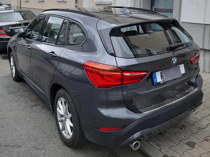 Gebraucht BMW X1 116 PS (85 kW) 2022 Grau SUV