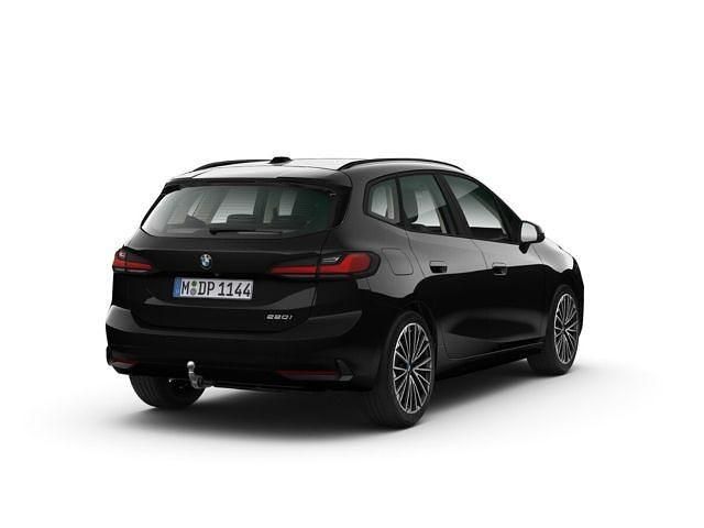 Gebraucht BMW 220 Active Tourer 170 PS (125 kW) 2025 Black sapphire metallic Van / Kleinbus