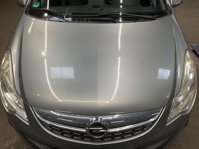 Gebraucht Opel Corsa Active 101 PS (74 kW) 2013 Silber Kleinwagen