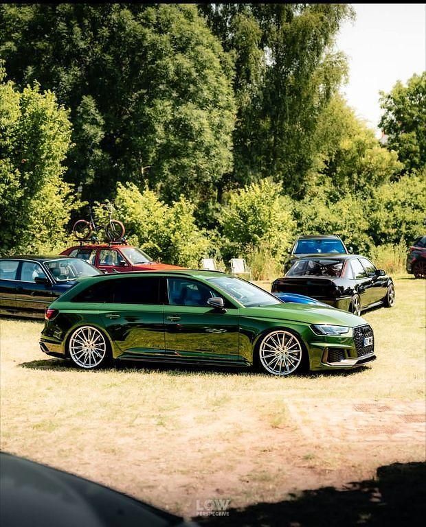 Grün Gebraucht 2018 Audi RS4 Ambiente Kombi | 56.500 € (Etwas zu teuer) - Bild 1/4