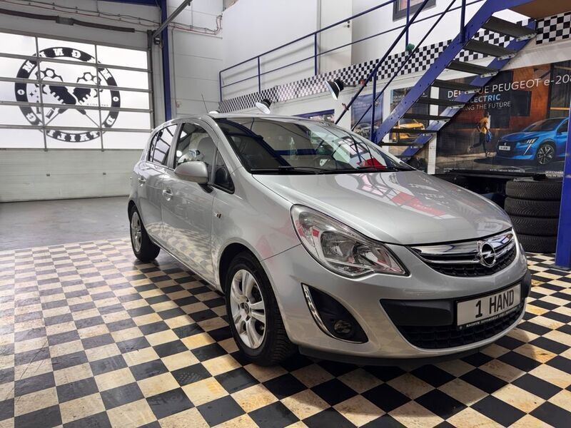 Silber Gebraucht 2011 Opel Corsa Satellite Limousine | 5.590 € (Etwas zu teuer) - Bild 1/4