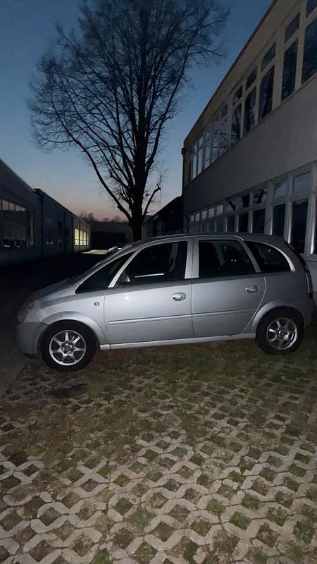 Gebraucht Opel Meriva 2005 Silber Van / Kleinbus