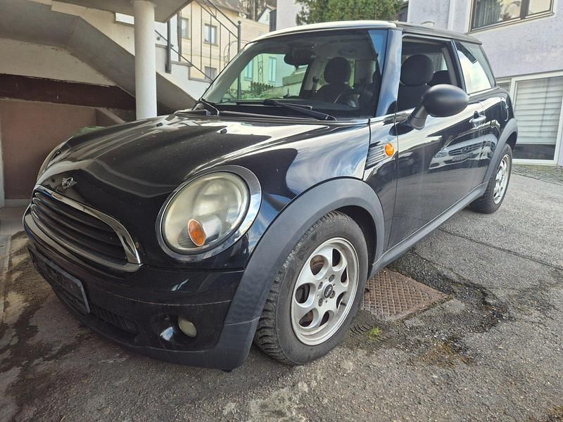 Gebraucht Mini Cooper 75 PS (55 kW) 2009 Schwarz Kleinwagen