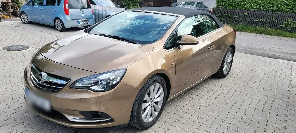 Gebraucht Opel Cascada 140 PS (102 kW) 2013 Gold Cabrio