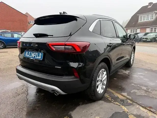 Neu Ford Kuga Titanium 190 PS (139 kW) 2025 Agateblackmetallic SUV