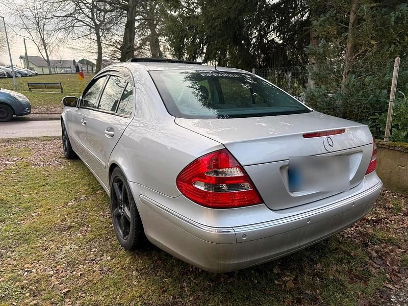 Gebraucht Mercedes E320 204 PS (150 kW) 2004 Silber Limousine