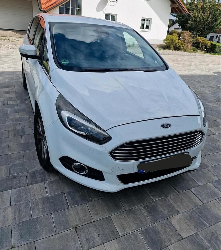 Weiß Gebraucht 2016 Ford S-MAX S Van / Kleinbus | 8.000 € (Superpreis) - Bild 1/4