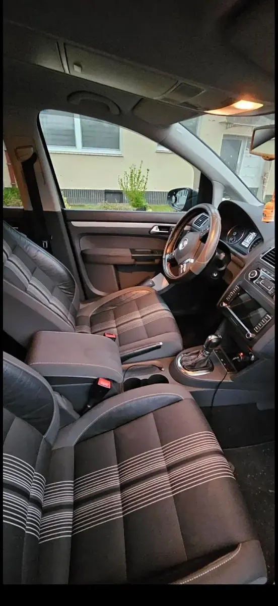 Gebraucht VW Touran 140 PS (102 kW) 2012 Grau Van / Kleinbus