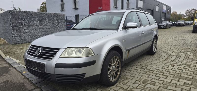 Silber Gebraucht 2002 VW Passat Comfortline Kombi | 690 € (Superpreis) - Bild 1/4