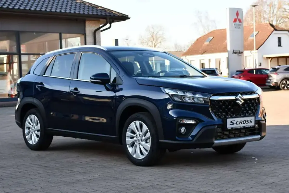 Neu Suzuki SX4 S-Cross Comfort 110 PS (80 kW) 2026 Sphere blue pearl metallic SUV