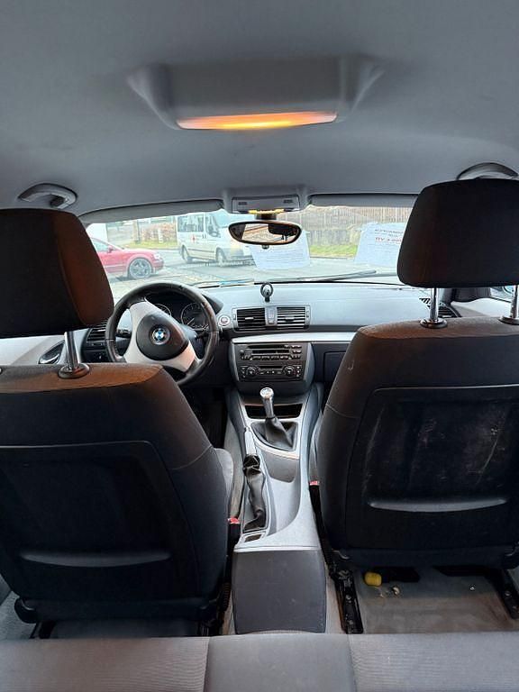 Gebraucht BMW 116 122 PS (89 kW) 2004 Schwarz Kleinwagen