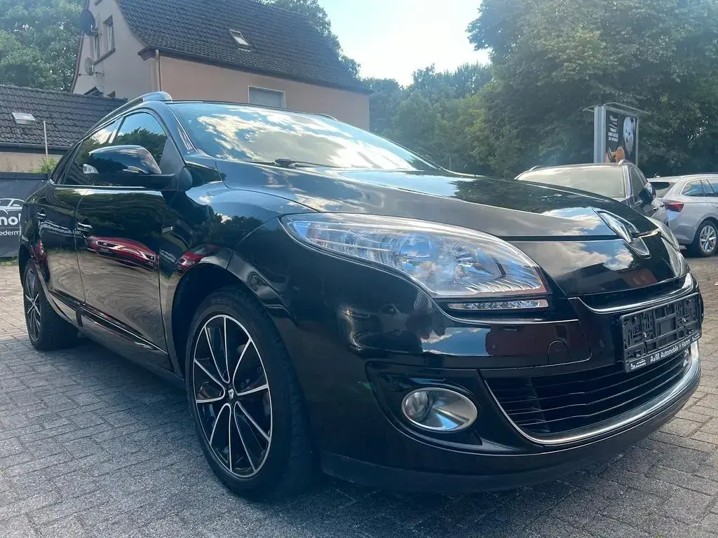 Gebraucht Renault Mégane III Bose Edition 131 PS (96 kW) 2013 Schwarz Limousine