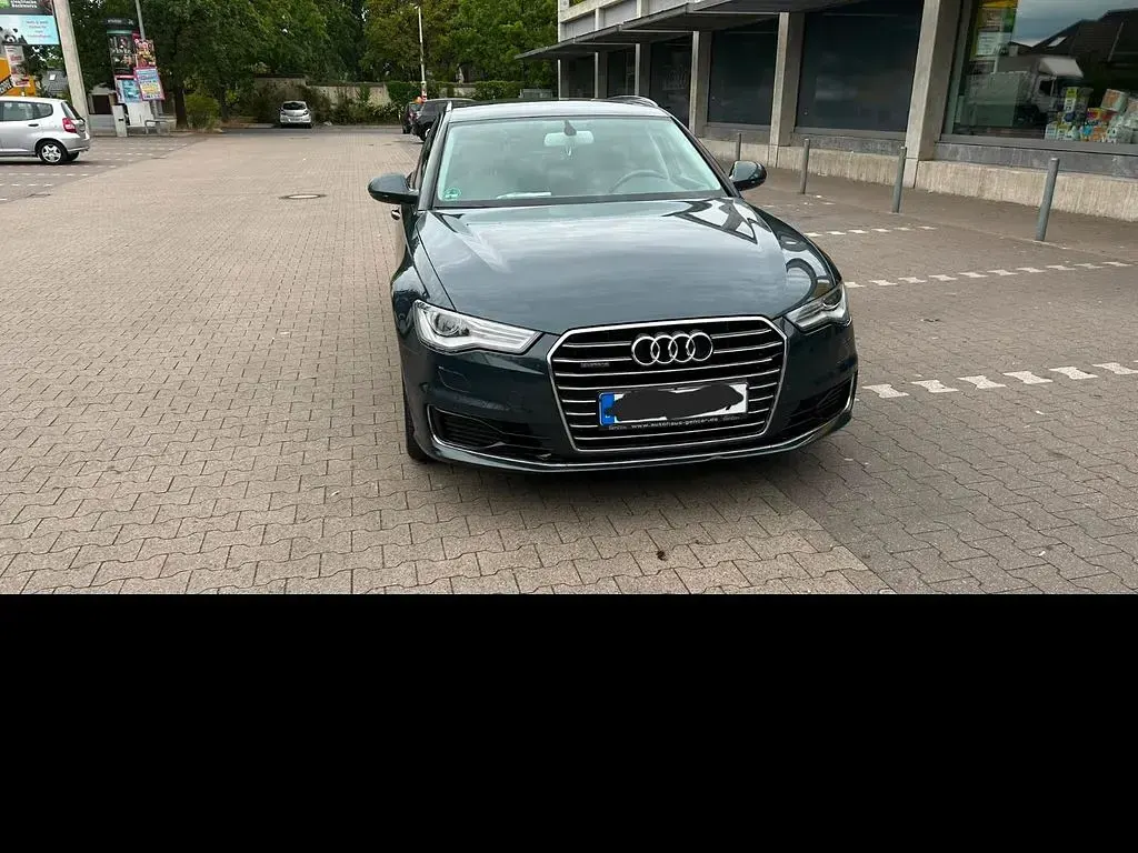 Gebraucht Audi A6 218 PS (160 kW) 2015 Blau Kombi