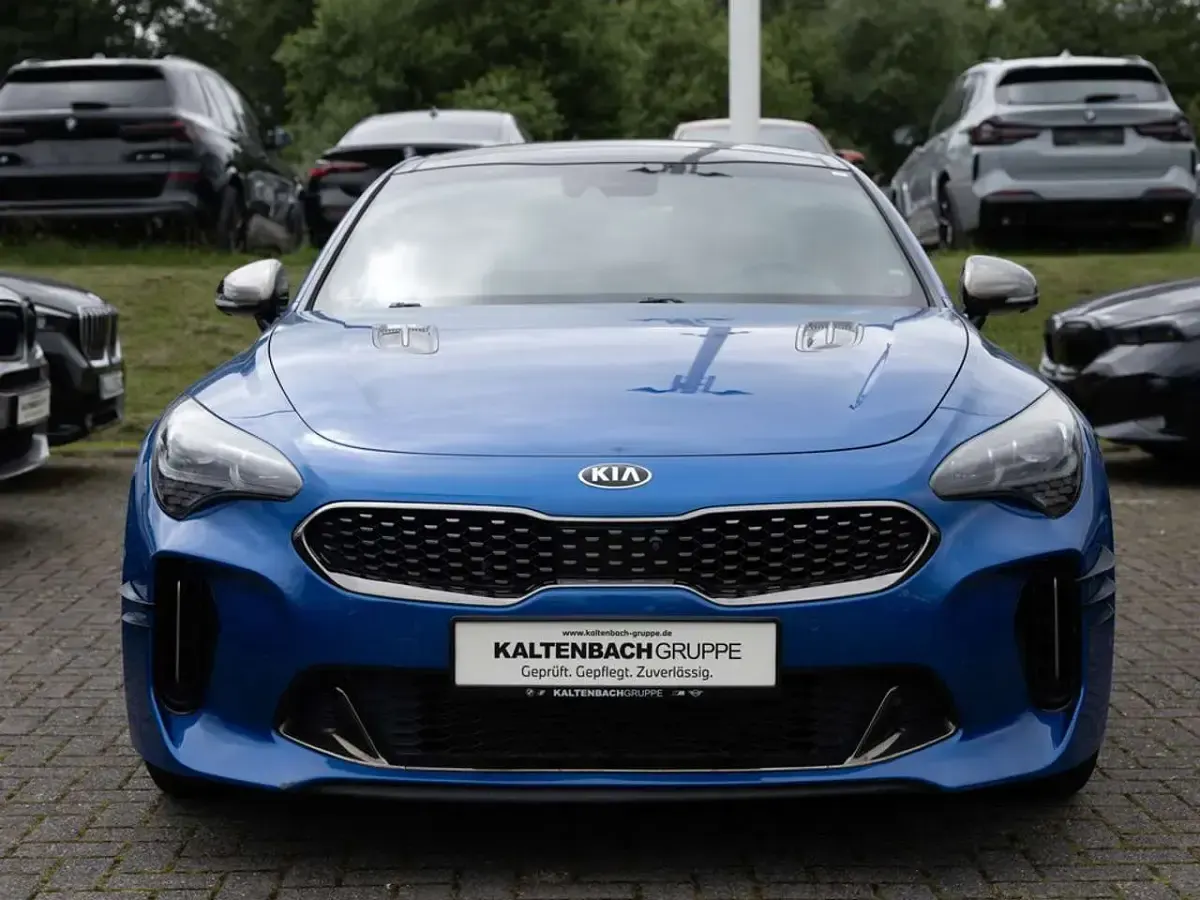 Gebraucht Kia Stinger GT-Line 200 PS (147 kW) 2018 Blau Kleinwagen