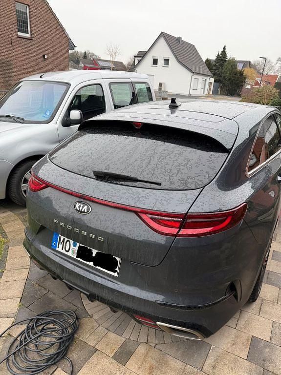 Gebraucht Kia ProCeed GT 204 PS (150 kW) 2019 Grau Kombi