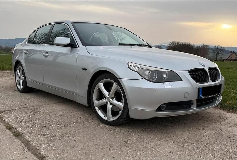 Gebraucht BMW 525 218 PS (160 kW) 2006 Silber Limousine