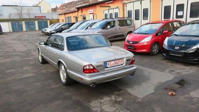 Gebraucht Jaguar XJR 363 PS (266 kW) 1998 Silber Limousine