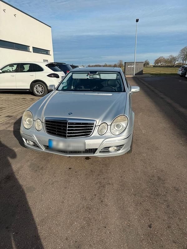 Gebraucht Mercedes E280 231 PS (169 kW) 2008 Grau Limousine