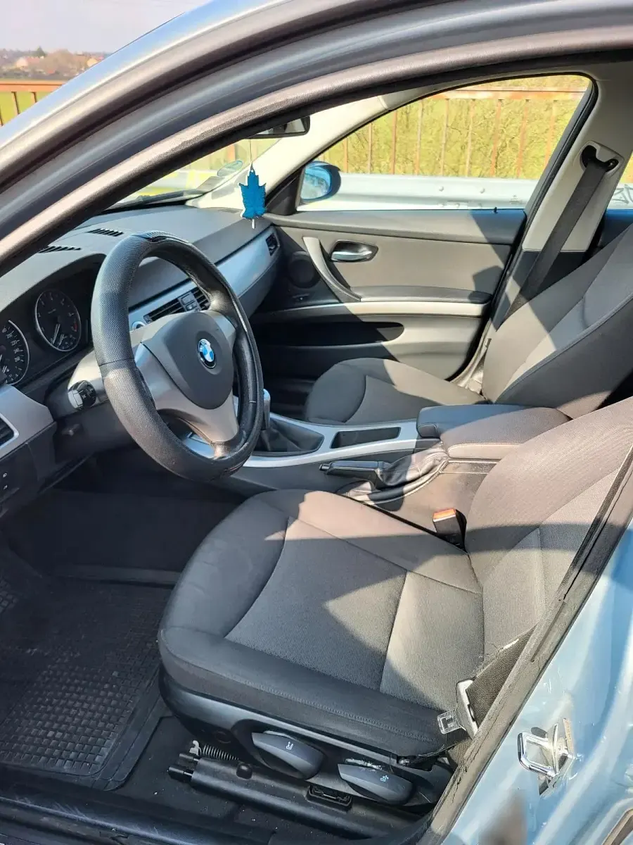 Gebraucht BMW 318 2007 Grau Limousine