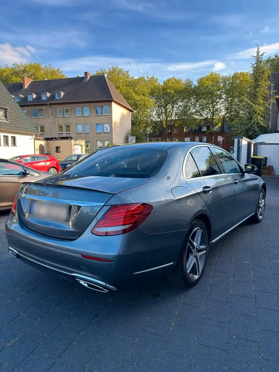 Gebraucht Mercedes E350 258 PS (189 kW) 2016 Limousine