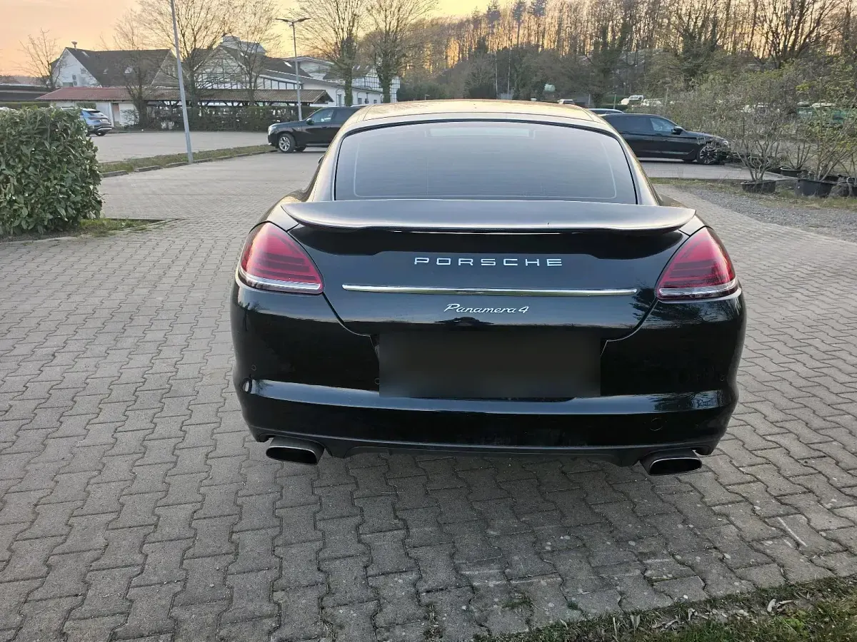 Gebraucht Porsche Panamera 4 300 PS (220 kW) 2010 Schwarz Kleinwagen