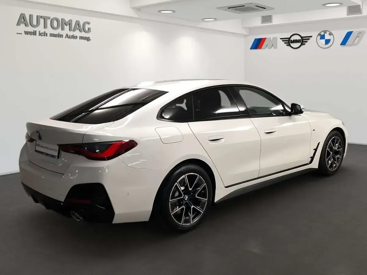 Gebraucht BMW 430 M Sport 245 PS (180 kW) 2024 Weiß Coupé