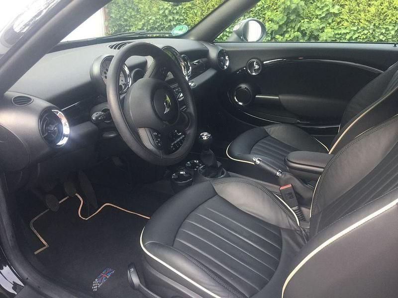 Second-hand Mini Cooper 122 CP (89 kW) 2014 Negru Hatchback