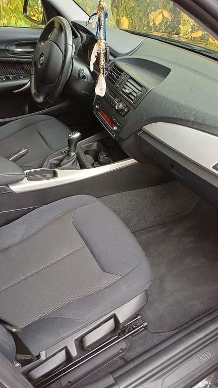 Gebraucht BMW 116 Efficient Dynamics 116 PS (85 kW) 2012 Schwarz Kleinwagen