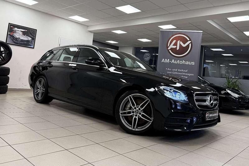 Obsidianschwarz Gebraucht 2020 Mercedes E350 AMG line Kombi | 27.995 € (Guter Preis) - Bild 1/4