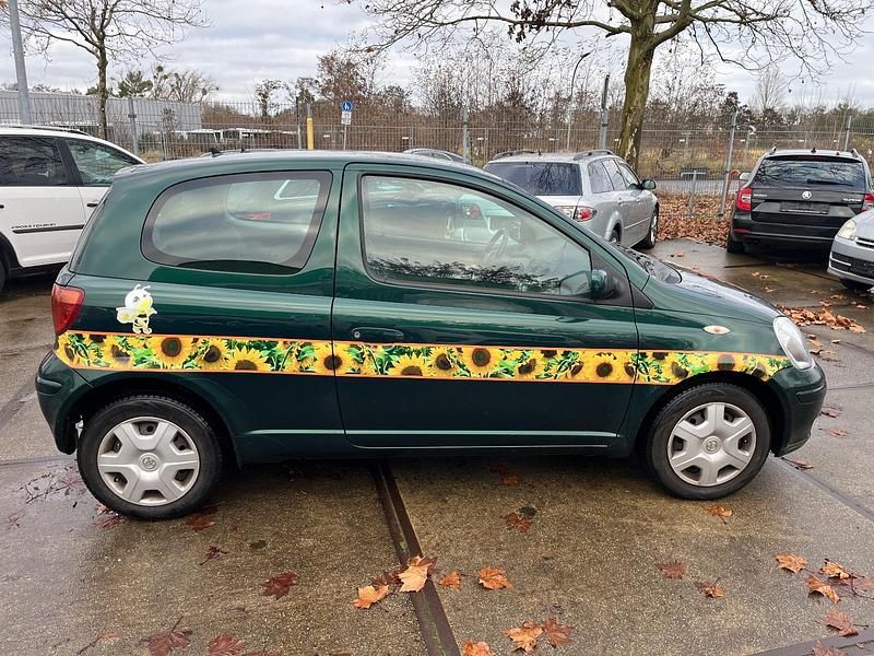 Gebraucht Toyota Yaris 65 PS (47 kW) 2003 Grün Kleinwagen