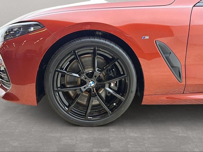 Gebraucht BMW 840 Shadowline 333 PS (244 kW) 2024 Orange Coupé