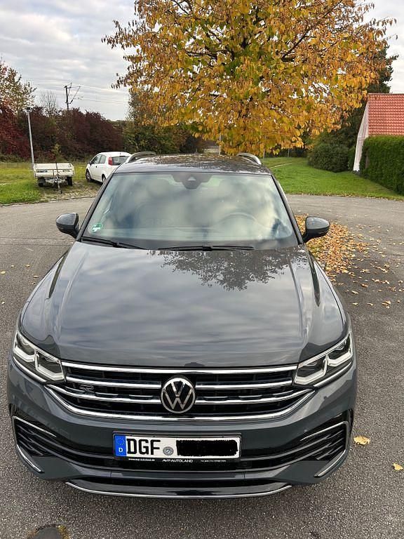 Grau Gebraucht 2021 VW Tiguan R-line SUV | 31.500 € (Fairer Preis) - Bild 1/4