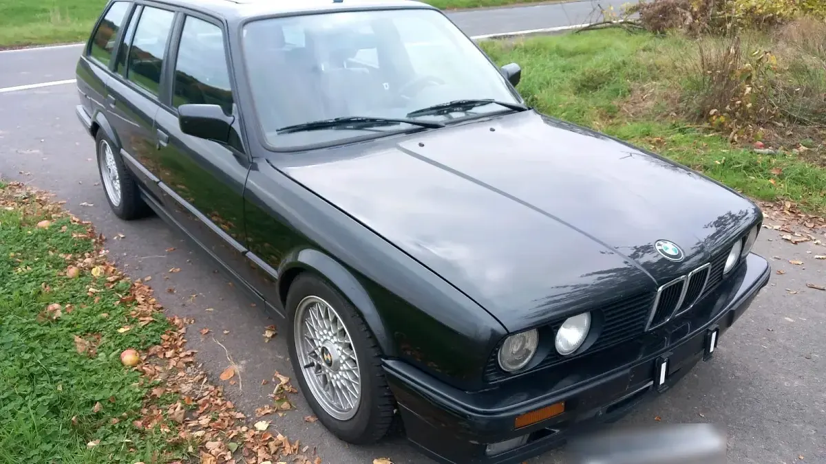Gebraucht BMW 325 Basis 211 PS (155 kW) 1991 Schwarz Kombi