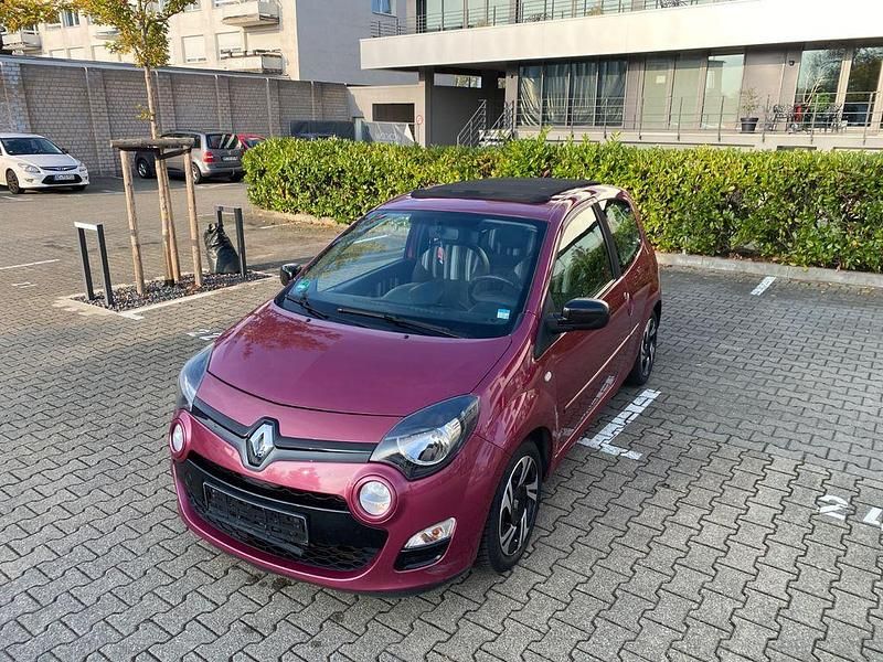 Violett Gebraucht 2014 Renault Twingo Initiale Paris Kleinwagen | 3.900 € (Etwas zu teuer) - Bild 1/4