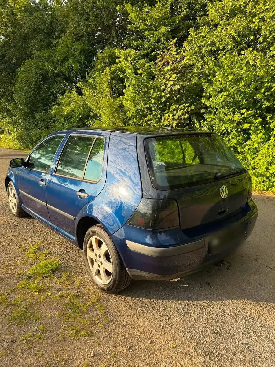 Gebraucht VW Golf IV 75 PS (55 kW) 2002 Blau Kleinwagen