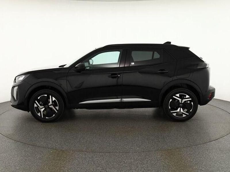 Neu Peugeot 2008 131 PS (96 kW) 2025 Schwarz SUV