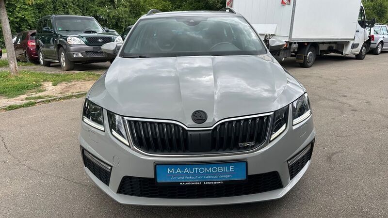 Grau Gebraucht 2018 Skoda Octavia RS Kombi | 17.800 € (Fairer Preis) - Bild 1/4