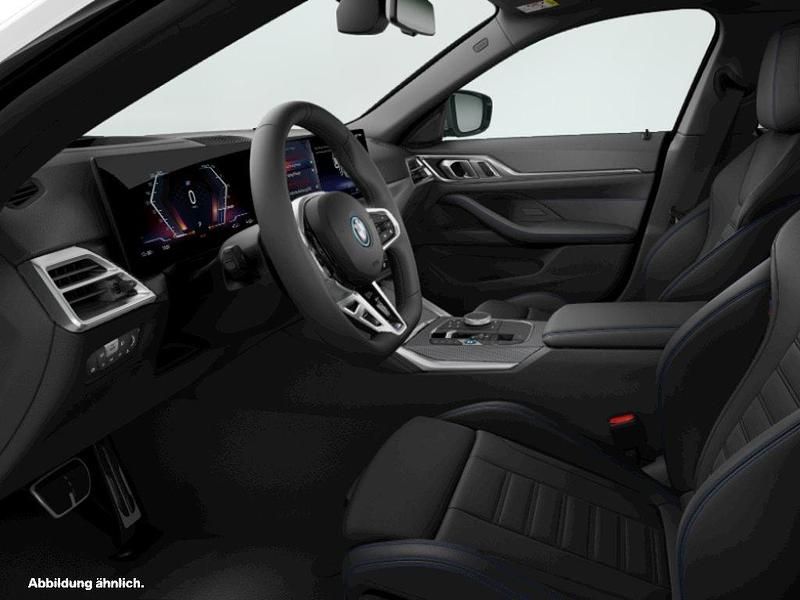 Weiß Gebraucht 2025 BMW i4 M Sport Limousine | 51.511 € (Guter Preis) - Bild 1/2